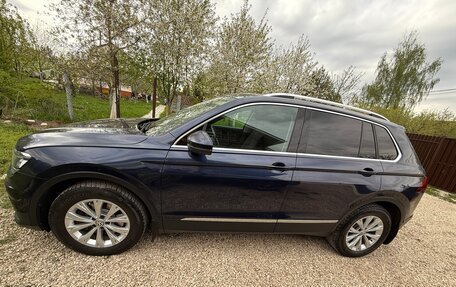 Volkswagen Tiguan II, 2017 год, 2 100 000 рублей, 3 фотография