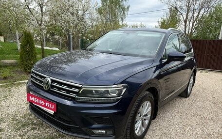 Volkswagen Tiguan II, 2017 год, 2 100 000 рублей, 2 фотография