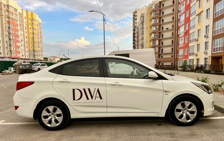 Hyundai Solaris II рестайлинг, 2015 год, 1 150 000 рублей, 10 фотография