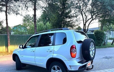 Chevrolet Niva I рестайлинг, 2015 год, 480 000 рублей, 3 фотография