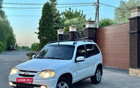 Chevrolet Niva I рестайлинг, 2015 год, 480 000 рублей, 2 фотография