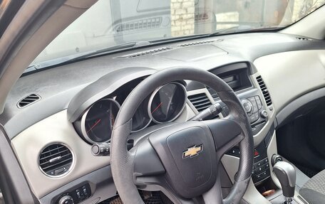 Chevrolet Cruze II, 2011 год, 880 000 рублей, 3 фотография