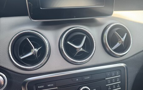 Mercedes-Benz CLA, 2015 год, 2 100 000 рублей, 14 фотография