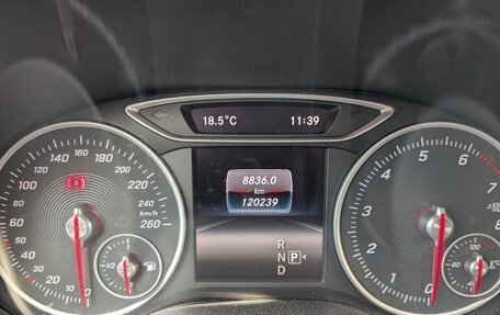 Mercedes-Benz GLA, 2018 год, 2 550 000 рублей, 14 фотография