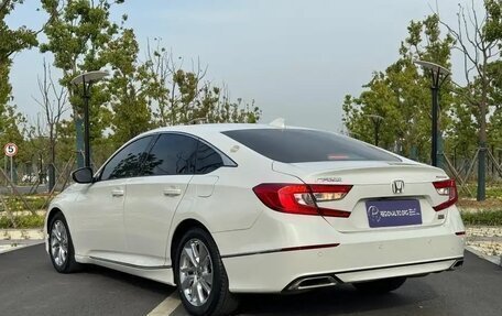 Honda Accord IX рестайлинг, 2021 год, 1 890 000 рублей, 2 фотография