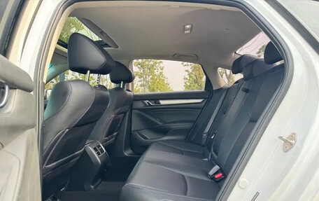 Honda Accord IX рестайлинг, 2021 год, 1 890 000 рублей, 12 фотография