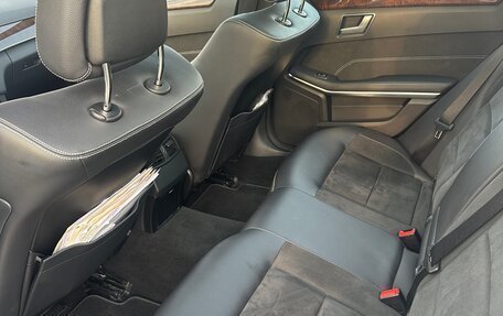 Mercedes-Benz E-Класс, 2015 год, 2 450 000 рублей, 10 фотография