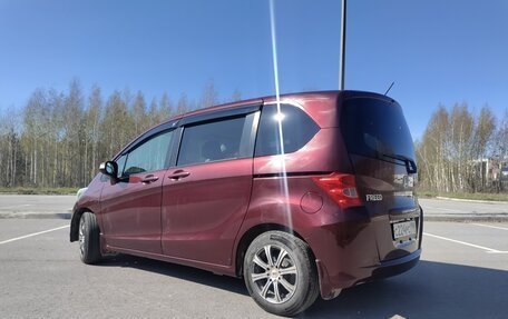 Honda Freed I, 2008 год, 950 000 рублей, 4 фотография
