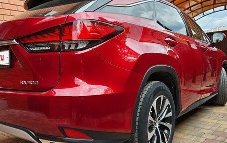Lexus RX IV рестайлинг, 2019 год, 4 650 000 рублей, 2 фотография