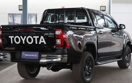 Toyota Hilux VIII, 2025 год, 5 800 000 рублей, 4 фотография