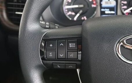 Toyota Hilux VIII, 2025 год, 5 800 000 рублей, 12 фотография