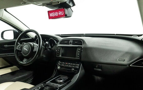 Jaguar XE I рестайлинг, 2016 год, 1 849 898 рублей, 9 фотография