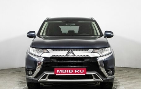 Mitsubishi Outlander III рестайлинг 3, 2018 год, 1 690 700 рублей, 2 фотография
