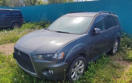 Mitsubishi Outlander III рестайлинг 3, 2010 год, 1 013 000 рублей, 2 фотография
