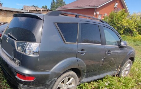 Mitsubishi Outlander III рестайлинг 3, 2010 год, 1 013 000 рублей, 15 фотография