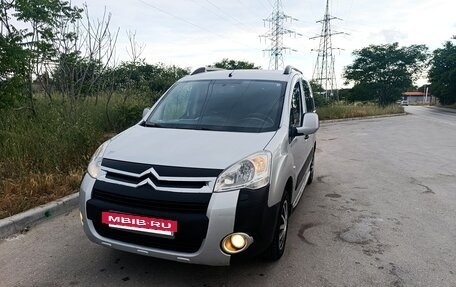 Citroen Berlingo II рестайлинг, 2010 год, 700 000 рублей, 3 фотография