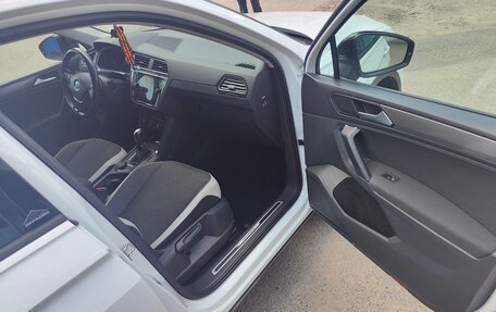 Volkswagen Tiguan II, 2019 год, 2 850 000 рублей, 8 фотография