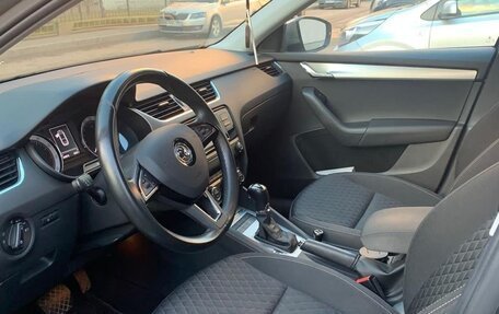 Skoda Octavia, 2017 год, 1 500 000 рублей, 6 фотография