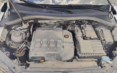 Volkswagen Tiguan II, 2019 год, 2 850 000 рублей, 18 фотография