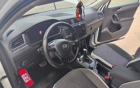 Volkswagen Tiguan II, 2019 год, 2 850 000 рублей, 13 фотография