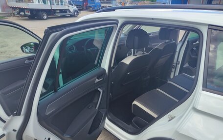 Volkswagen Tiguan II, 2019 год, 2 850 000 рублей, 21 фотография