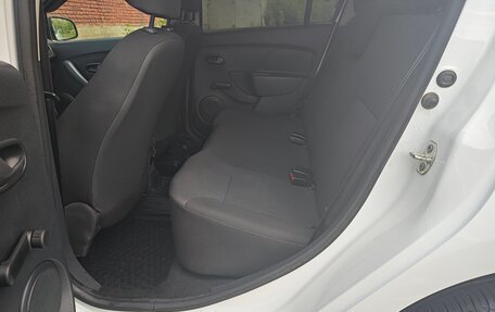 Renault Logan II, 2018 год, 1 175 000 рублей, 22 фотография