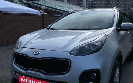 KIA Sportage IV рестайлинг, 2016 год, 1 800 000 рублей, 2 фотография