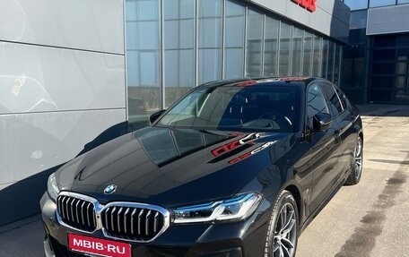 BMW 5 серия, 2021 год, 7 100 000 рублей, 1 фотография