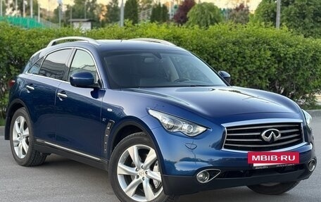 Infiniti QX70, 2016 год, 3 200 000 рублей, 2 фотография