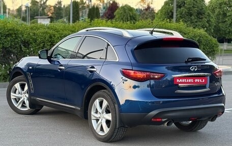Infiniti QX70, 2016 год, 3 200 000 рублей, 6 фотография
