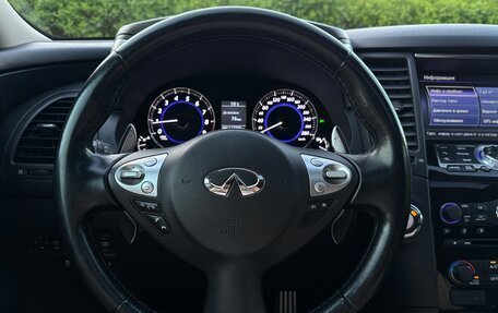 Infiniti QX70, 2016 год, 3 200 000 рублей, 19 фотография