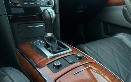 Infiniti QX70, 2016 год, 3 200 000 рублей, 23 фотография