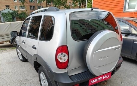 Chevrolet Niva I рестайлинг, 2012 год, 470 000 рублей, 6 фотография