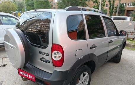 Chevrolet Niva I рестайлинг, 2012 год, 470 000 рублей, 4 фотография