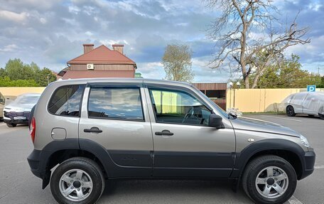 Chevrolet Niva I рестайлинг, 2019 год, 925 000 рублей, 2 фотография