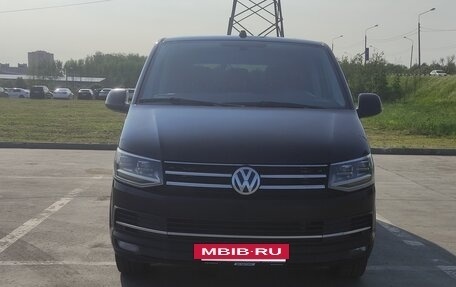 Volkswagen Caravelle T6 рестайлинг, 2017 год, 2 680 000 рублей, 3 фотография