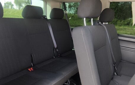 Volkswagen Caravelle T6 рестайлинг, 2017 год, 2 680 000 рублей, 15 фотография