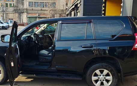 Toyota Land Cruiser Prado 150 рестайлинг 2, 2014 год, 3 499 000 рублей, 1 фотография