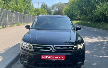 Volkswagen Tiguan II, 2018 год, 2 450 000 рублей, 2 фотография