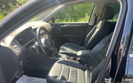 Volkswagen Tiguan II, 2018 год, 2 450 000 рублей, 16 фотография