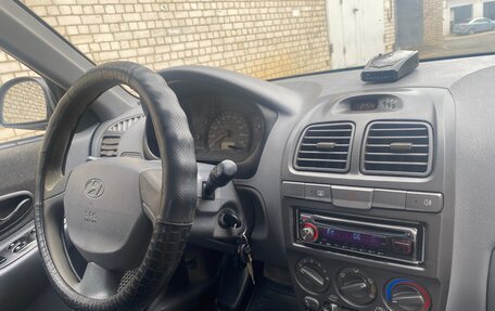 Hyundai Accent II, 2004 год, 385 000 рублей, 18 фотография