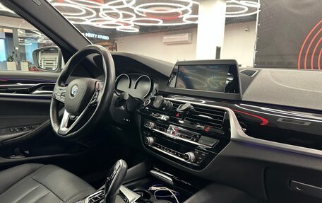 BMW 5 серия, 2019 год, 3 100 000 рублей, 12 фотография