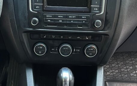 Volkswagen Jetta VI, 2015 год, 1 130 000 рублей, 12 фотография