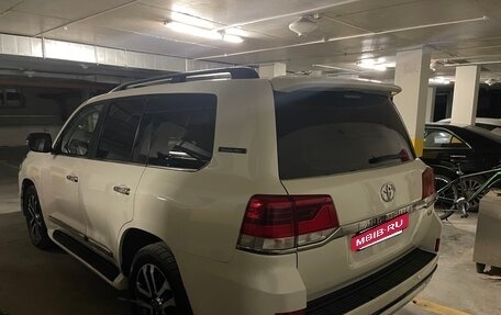 Toyota Land Cruiser 200, 2015 год, 5 200 000 рублей, 5 фотография