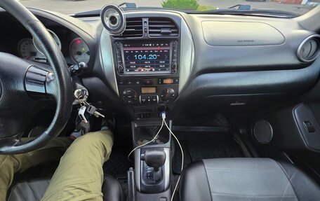 Toyota RAV4, 2004 год, 750 000 рублей, 11 фотография
