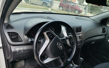 Hyundai Solaris II рестайлинг, 2014 год, 970 000 рублей, 7 фотография