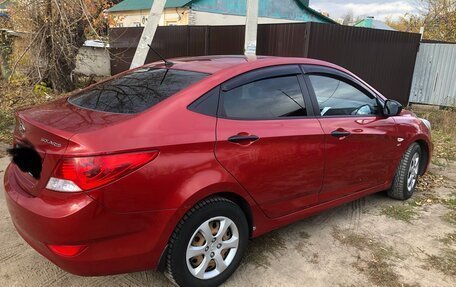 Hyundai Solaris II рестайлинг, 2013 год, 825 000 рублей, 3 фотография