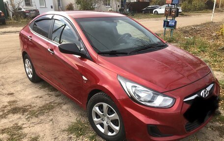 Hyundai Solaris II рестайлинг, 2013 год, 825 000 рублей, 4 фотография