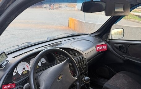 Chevrolet Niva I рестайлинг, 2006 год, 187 000 рублей, 16 фотография