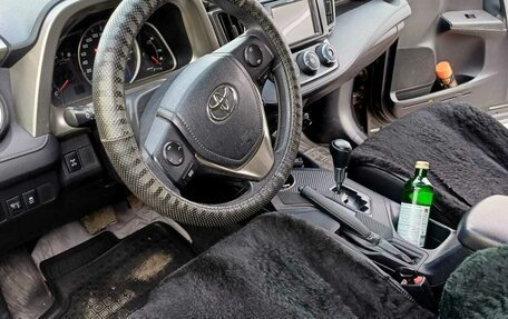 Toyota RAV4, 2015 год, 1 950 000 рублей, 12 фотография